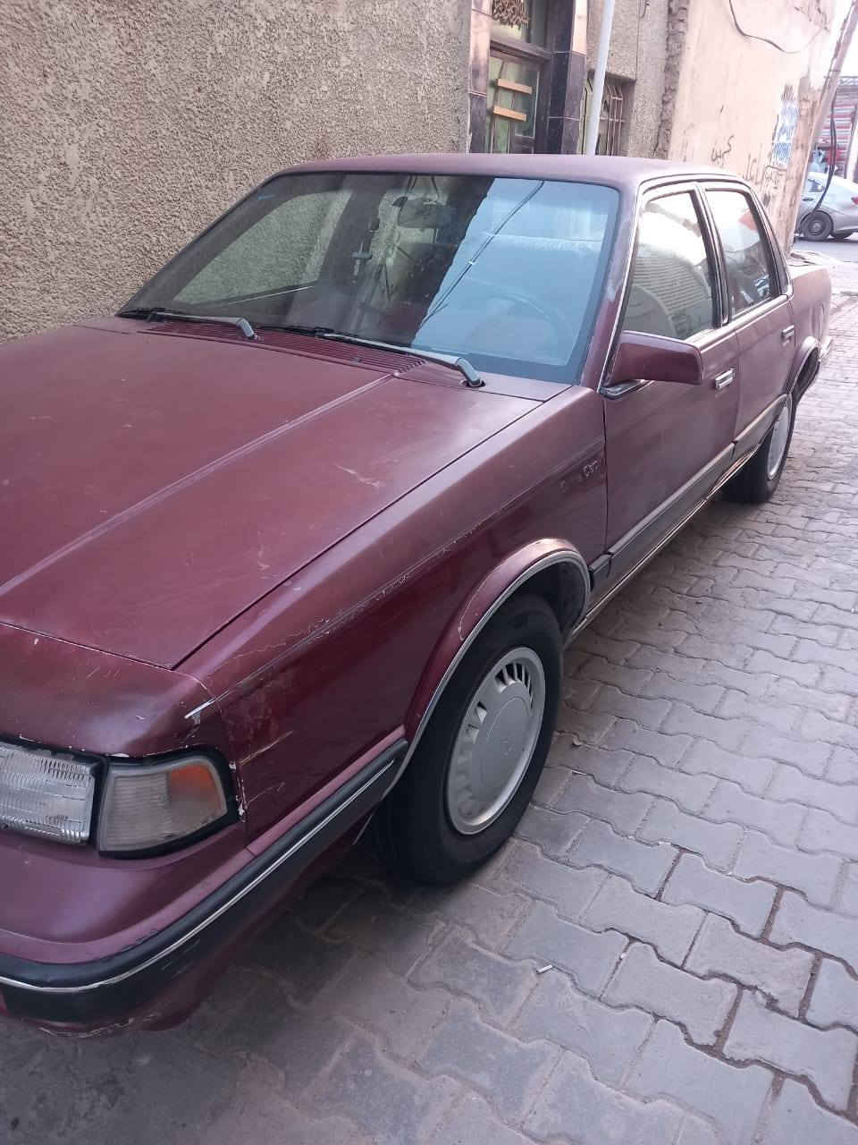 من رخصة الادمنية المحترمين
اولدز موديل 90 كويتي مكينه 3300 كير 440 
5 نمرة سيارة بلادية متعوب عليهة داخل جديد دوشمة وتنته وكشنات وارضية كله جديد كهربائيات كلهة شغالة باتري جديد تخم تاير نظيف جداً السيارة محتاجه بس فرن رقم شبه مميز بغداد دولي بأسمي السعر 45 $ مكان السيارة بالمحمودية 
***********
***********
