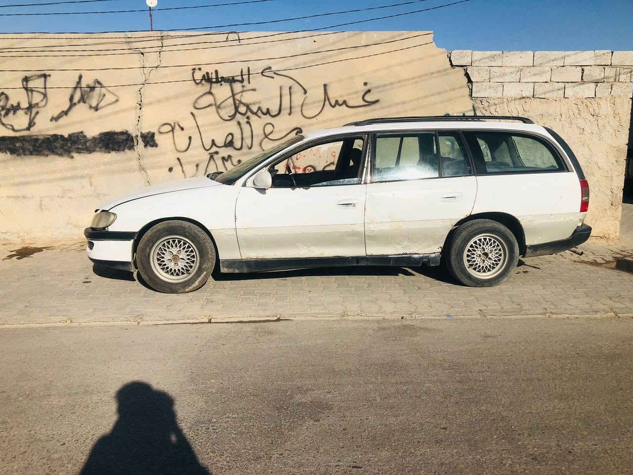 السلام عليكم
اوبل بزونة 
رقم نجف _راعيها نجف 
سنوية ساقطة 2019
موديل 95
مكاني نجف 
گير _محرك _كهربائيات شغالة 
السعر 18 
***********. رقمي
