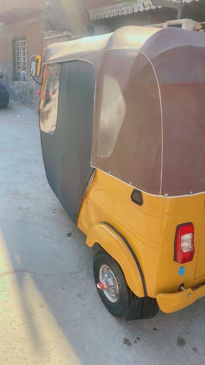 السلام عليكم تكتك موديل 2021 السعر 7.700. رقم انكليزي تحويل ثاني يوم   ***********
