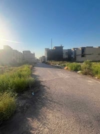 قطعه ارض للبيع مساحه ٨٠م ركن واجه ١٠نزال ٨ على شارع عرض ١٢م و الفرع ٨م...