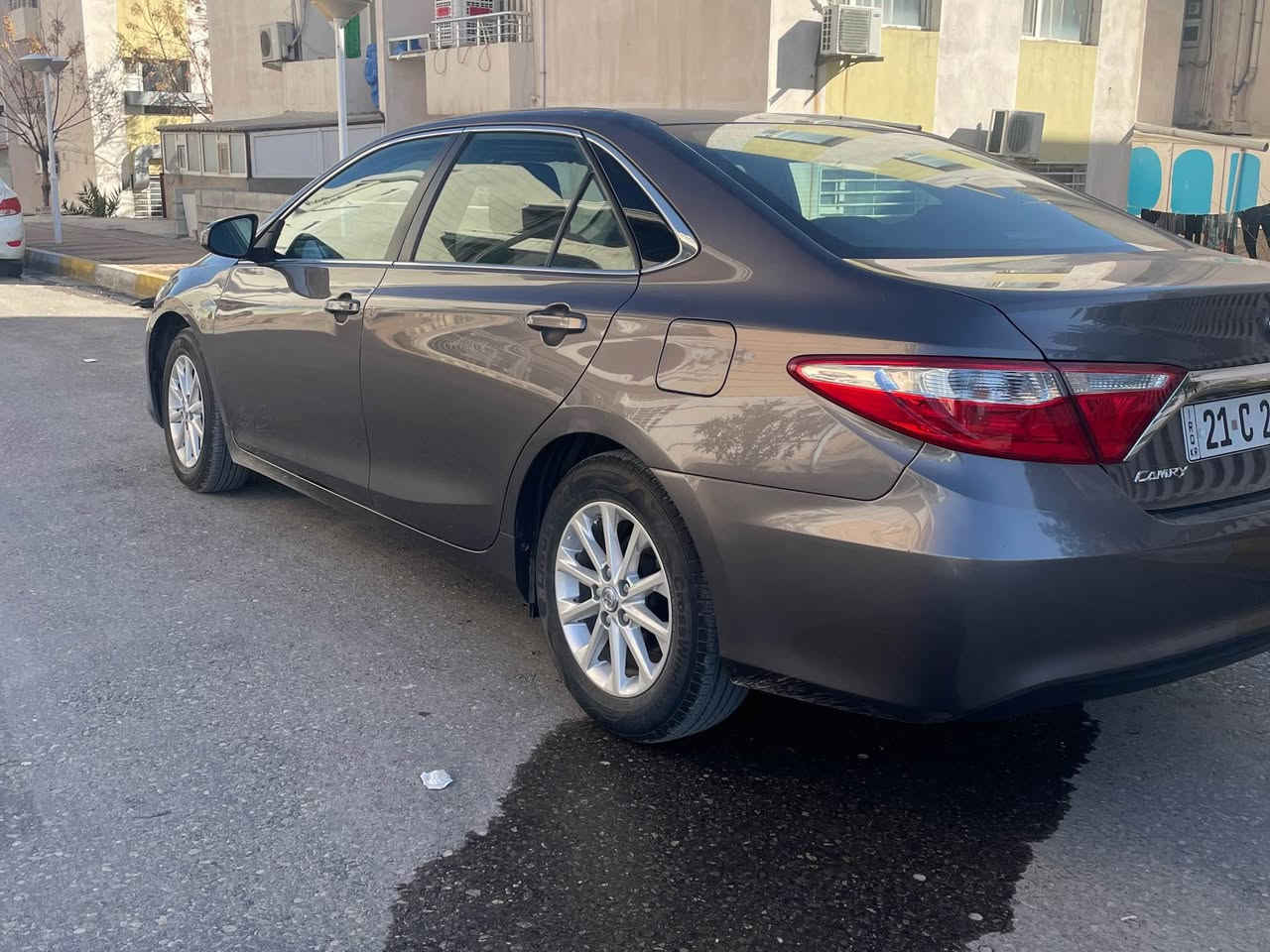 تؤيوّتا كامرى : موديل 2016 بوّ فروّشتن.  دوو پارچەی بۆیاخە  مواسهفات LE تمنها 49 هەزار ڕۆشتوە مایل بەشەرتی فەحس گێڕو مەکینە تەبرید ڕێگەواو بان سەنەوی بەشرت تاێەی و ڕۆنو هادرۆلک تازە گۆڕاوە یەک دینار مەسرەفی تیانیە بۆ زانیاری زیاتر نامە بنیرە بۆ *********** السليمانية, العراق
