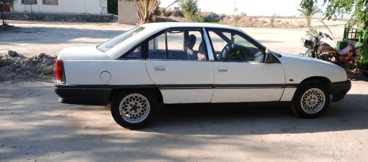 السلام عليكم اوبل او ميكا البيع مديل 90رقم القادسيه سيارة جاهزه محرك كير عادي كهربايات شغل صدر نضيف  تخم تايرات جديد   السعر 26وبيه مجال قليل العنون الحمزه الشرقي رقم الهاتف *********** واتساب ***********
