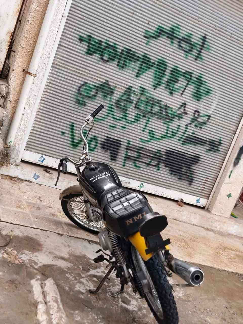 ***********
300
محرك شغال كل شيء ما بين موتور بس قايم شويه بيصرف التعمير ب 20,000 
مطار كل شي ما بي بس شويه بيصرف في مجال
