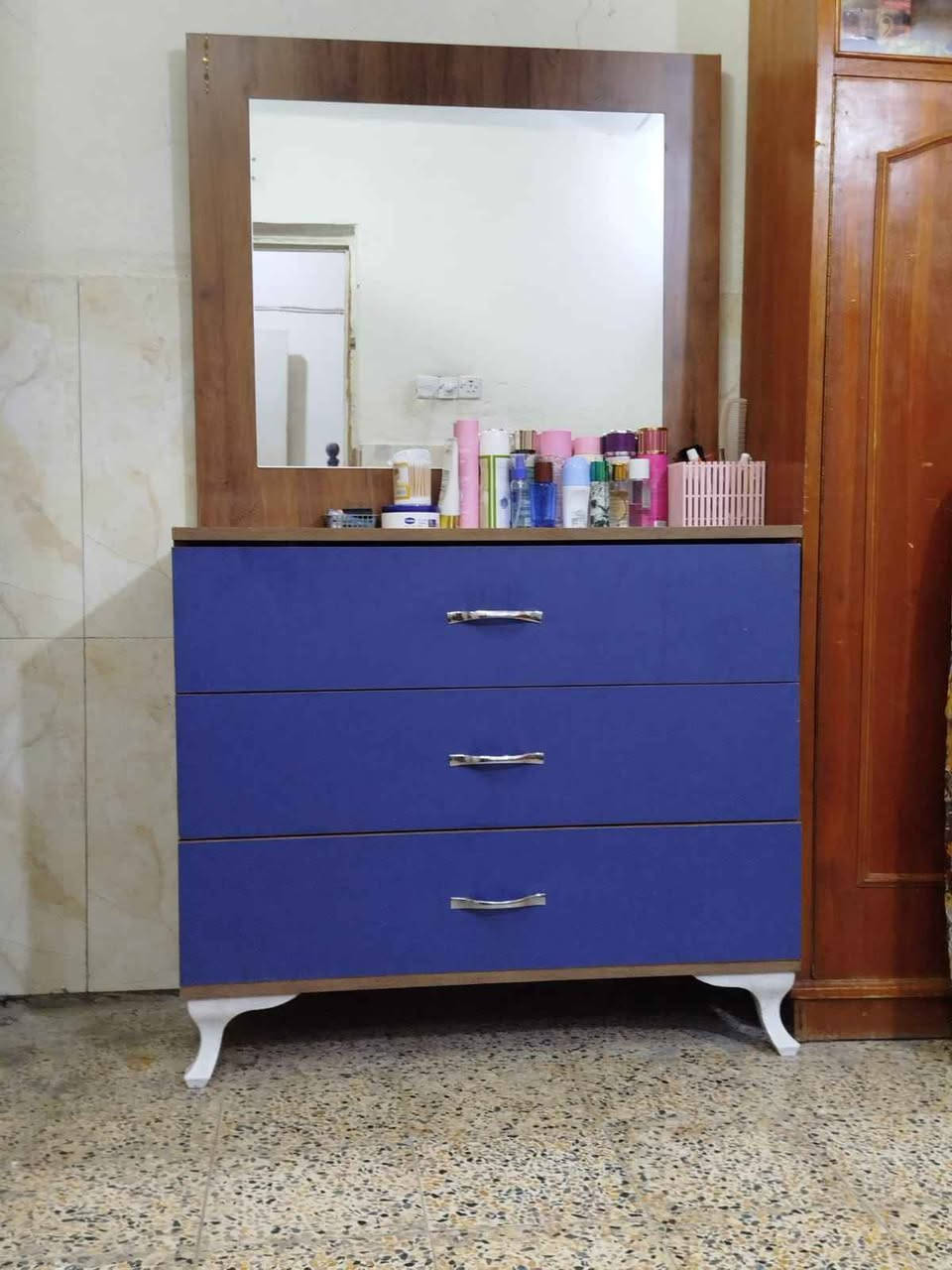 ‎اثاث غرفة كامل للبيع كلهن سوه‎ بغداد, العراق


**إذا كنت صاحب هذا الإعلان وتريد حذفه لأي سبب، رجاءا أرسل رسالة إلى الدعم الفني**