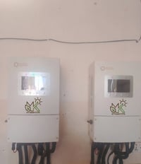 Mk Smart Energy Solutions  تم بحمد لله تعالى تنصيب منظومه طاقه شمسيه 4...