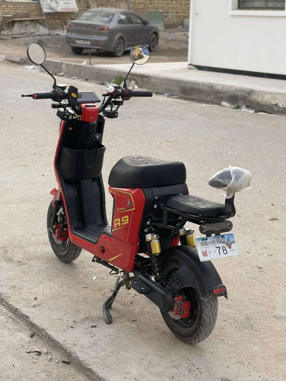 الرقم ***********
السلام عليكم دراجه ار تسعه مديل 24دراجه جديده كل نقص مابيها شركه ويلني بطاريات 5وحده 32امبير لون مميز احمر سرعتها حقيقيه بل عداد 60 دراجه كل نقص مابيها مواصفاتها معروفه دبل اشاير يمنه يسرع مع حاجب لكزز مسجل عالي لايت عالي ناصي مع سكن بريكات هيدروليك دهن امامي خلفي تايرات جدد بعدهن نضام بك رجوع إلى خلف دراجه اربع سرع دراجه كامله مكمله كل نقص مابيها وياها سله ومرايات السعر 430بيهل مجال للشراي مكاني ناصريه مركز الرقم ***********
