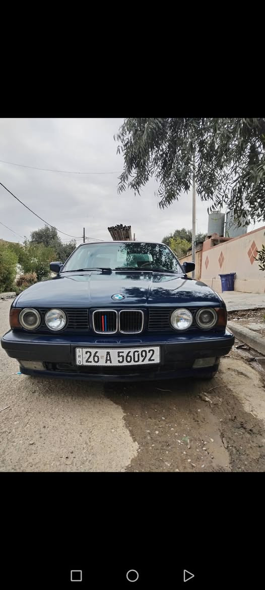 سلام عليكم للبيع بي ام 520 بلاد سياره نضيفه ومرتبه مكينه بي بخار  كير شرط سعر 30 سنويه بسمي مجدد لل 2030 رقم انكليزي رقمي *********** كركوك, العراق
