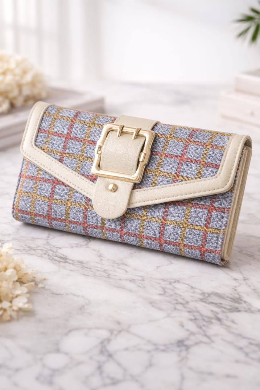 السلام عليكم اني صاحبة مشروع جديد المياخذ يرفعلي المنشور فدوه اكسسوارات مكياجات عطور جزادين باله واسعار مناسبه واكو توصيل داخل الزعفرانيه ***********
