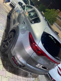 للبيع سبورتج موديل ٢١فول مواصفات ex حادثها جاملغ ايمن وباب بدون ايرباك...