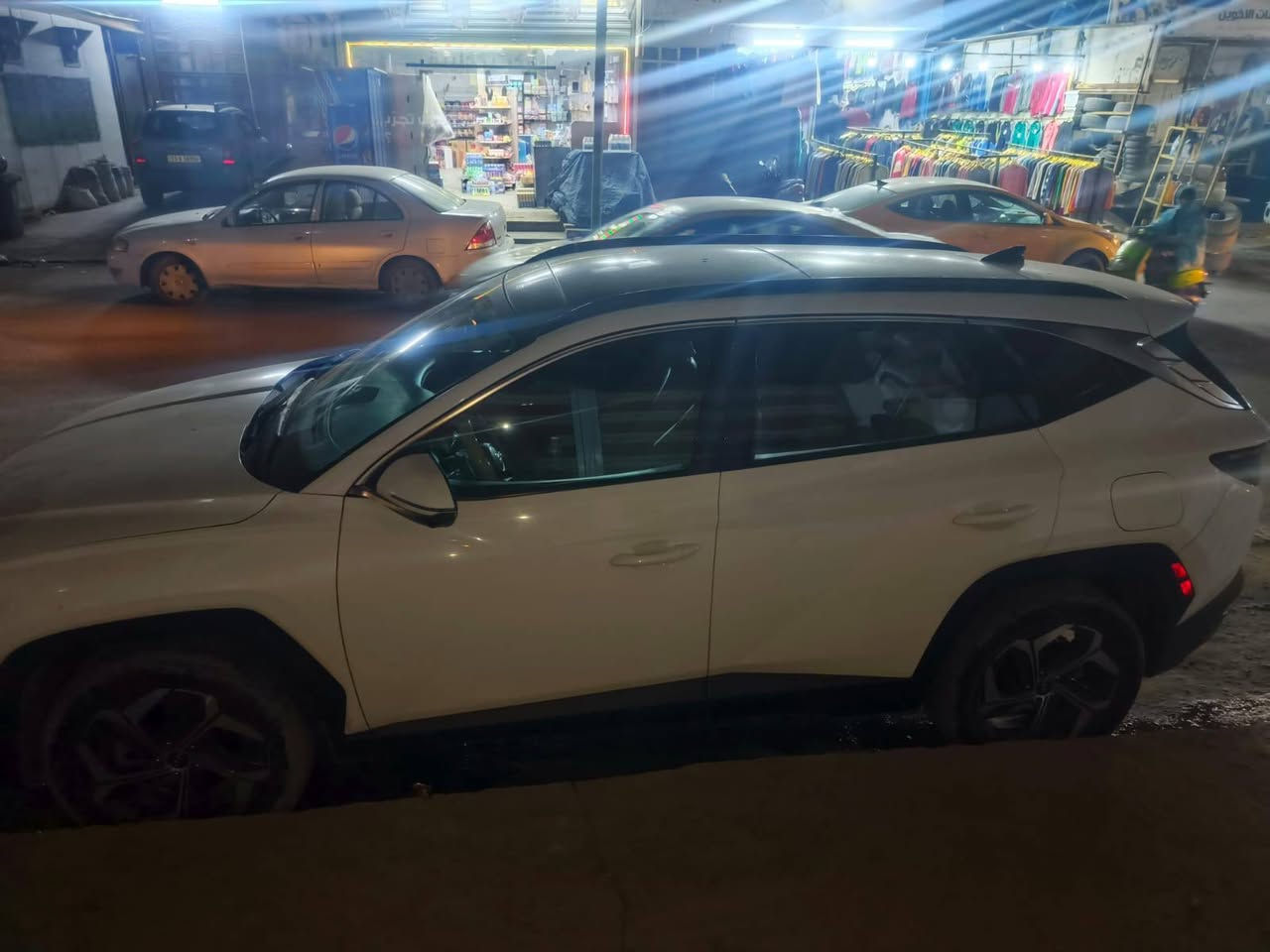 توسان موديل 23 فول موصفات ضرره سرقه جاملغ أمريكي
١.  قماره بانوراما + فتحه
٢.كامرات محيطيه ٣٦٠درجه
٣. توقف ذاتي
٤. ويل١٩
٥.كشنات تتفه تبريد
٦.كير بيانو
٧. تقديم وترجع بريمون
وبعد هواي موصفات سعر ٢٢٠ الرقم ***********
