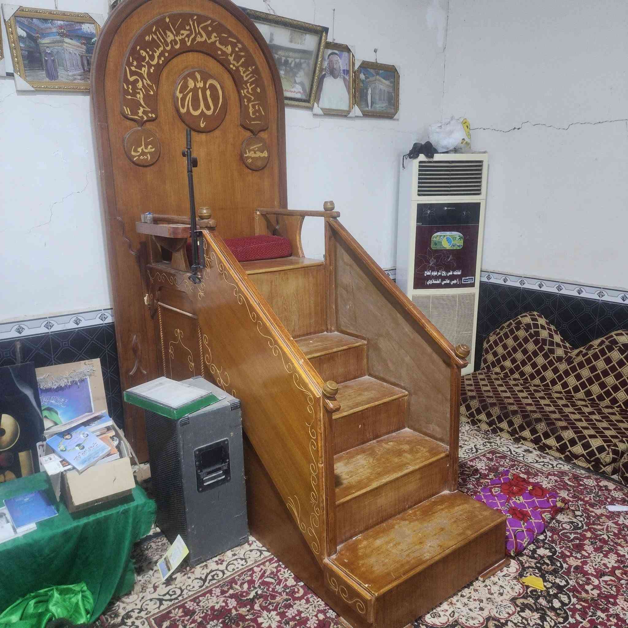 السلام عليكم
متوفر منبر للحسينات او الجوامع نظيف بس يحتاجله صبغ
العرض ٧٠ سم  الارتفاع ٢٢٠ سم السعر خاص


**إذا كنت صاحب هذا الإعلان وتريد حذفه لأي سبب، رجاءا أرسل رسالة إلى الدعم الفني**