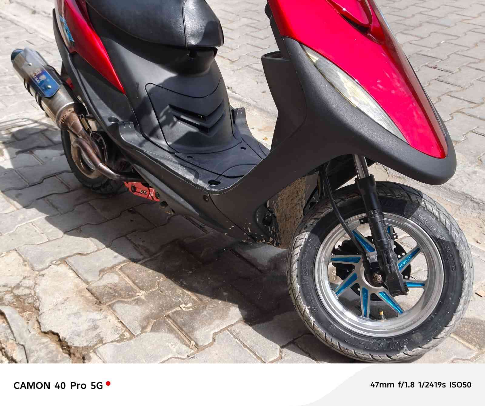 سلام عليكم دراجه لبيع ماكس عدله مزوده درجه شوفت عينك لنضافه كهرباءات كلها شغاله نكره هندر لسعر ٦٥٠ وبيها مجال اتصل وتلل لفيس مفتوح ***********
