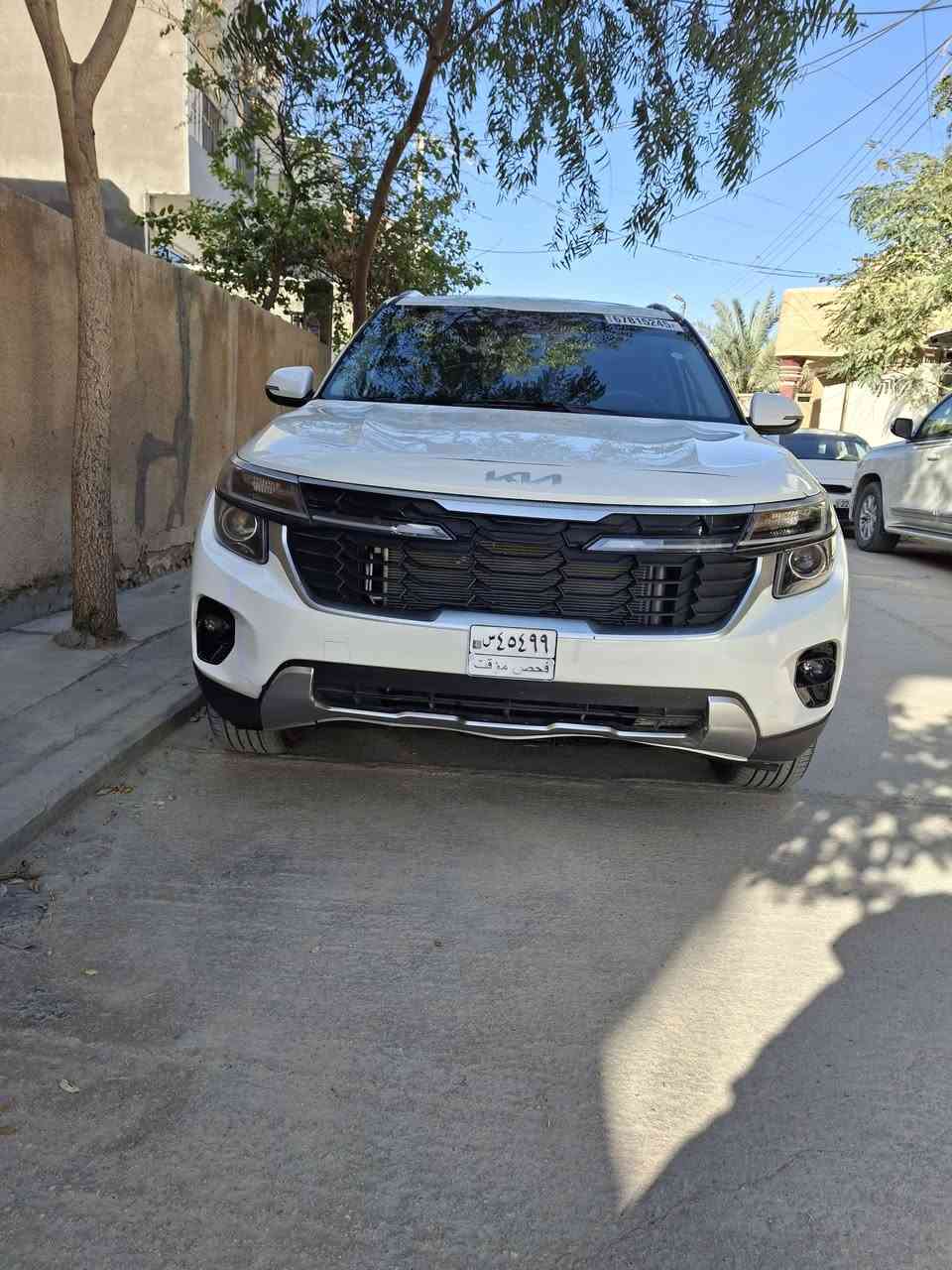 السلام عليكم كيا سليتوس وارد أمريكي موديل ٢٠٢٥ فئة EX يعني فول مواصفات   للأخير محرك ماشية ٣٠٠ ميل فقط يعني زيرو. سيارة جديدة بمعنى الكلمة.  السيارة بدون تبديل وبدون صبغ فقط بارد بحافة الجاملغ مكفولة من الصبغ والتبديل. صور الحادث ورقم الشاصي موجوده بالمنشور. 
للتواصل ***********/ واتساب أو اتصال.  مكان السيارة بابل حله المركز. ب١٥٥$ قفل.
