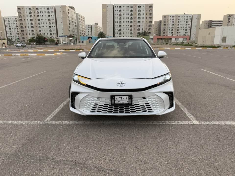 للبيع كامري هايبرد 
ماشية ٥
فول مواصفات
***********
