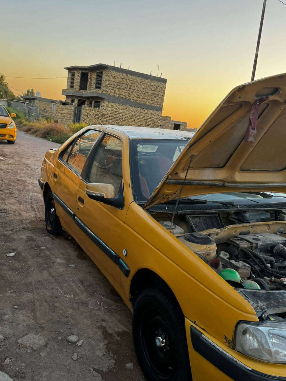 سلام عليكم بيجو بارص البيع موديل ١٠ كير ومكينه مكفولات  رقم بغداد الماني سنويه ٢٨  سياره جاهزه عل اخر حبايه حداديه تخم تاير كهربيات كله شغاله تبريد شغال نقصه بس قايش  سياره رقم الوره ضاع مني بس سياره بدون اتكفل سرقه وعشاير مكاني حله مركز سعر ١٥ وبها مجال قليل ***********
