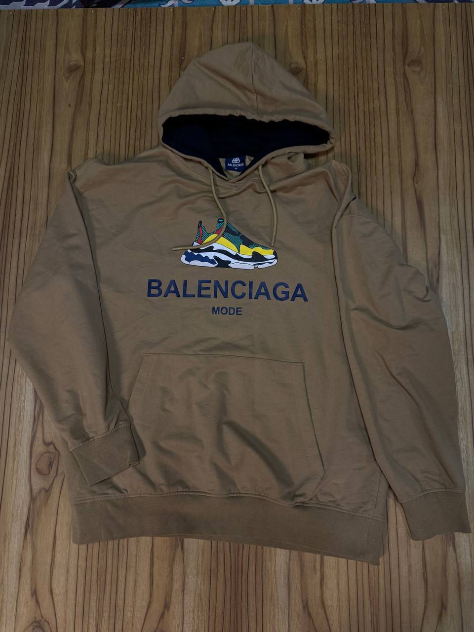 عيدكم مبارك شباب ربي يرزقكم ويبارك بيكم ويحفظ عوائلكم أجمعين.  كل القطع عليهن تخفيض قوي يعني السعر رح تلكي بالنص لطيلة ايام العيد اي قطعه تشوفها تعجبك 15 الف . جميع القطعه كانت 35 . اخذ الصورة وتفضل خاص او بالتعليقات القياس اني اجاوبك . بالنسبه للسعر شباب قفل 
ودمتم بخير وعافية


**إذا كنت صاحب هذا الإعلان وتريد حذفه لأي سبب، رجاءا أرسل رسالة إلى الدعم الفني**