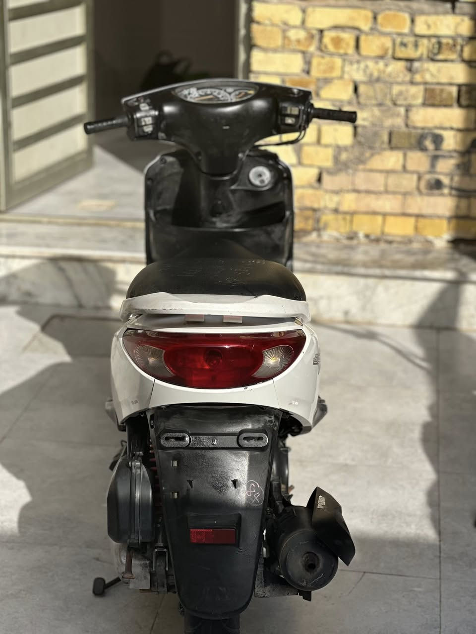 لسلام عليكم شباب
دراجه بريز نوزل رمبه صارلها شهرين طلعتها من الوكيل من بيت غودي دراجه خير من يم الله محتاج واريد ابيع 
كلها بلاديه مامحطوط عليها درنفيس 
كلها شغاله من الطول للطول 
مكفوله كفاله عامه سرعه 140 
للاستفسار الاتصال على الرقم 
***********
