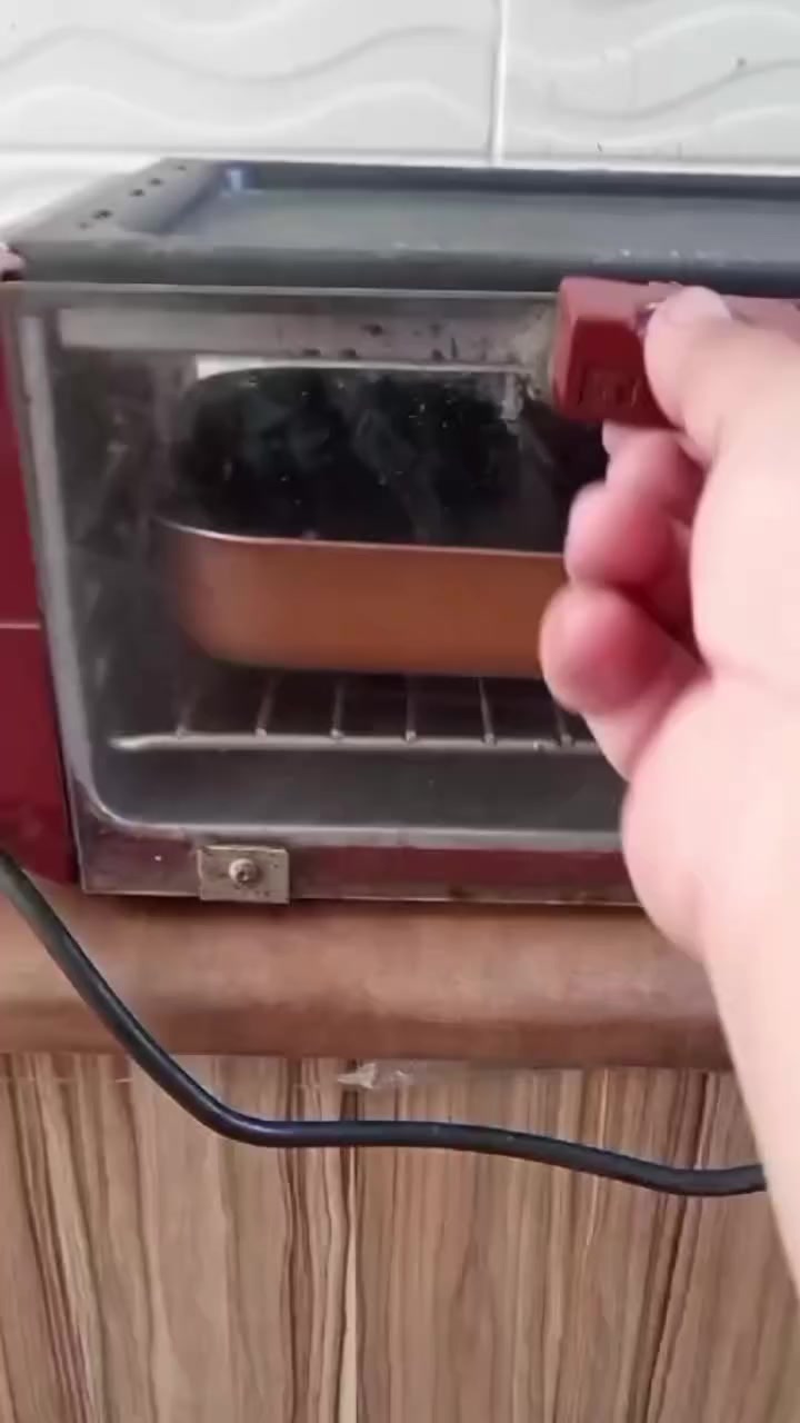 فرن قديم و فوك يرهم لل همبركه طرفين جام  بل شرت شغل سعر ٢٠ الف ***********هاذارقمي
