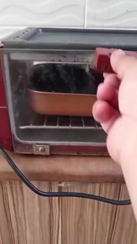 فرن قديم و فوك يرهم لل همبركه طرفين جام  بل شرت شغل سعر ٢٠ الف ٠٧٧٠١٠٨...