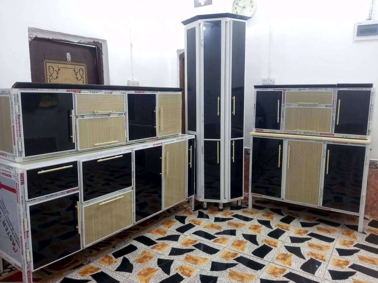 يا رزاق للبيع السعر 825 استخدام قليل تسكام فرته كله أربع أمتار أو نص الشراي يراسني خاص ادزله الفيديو والعنوان ***********
