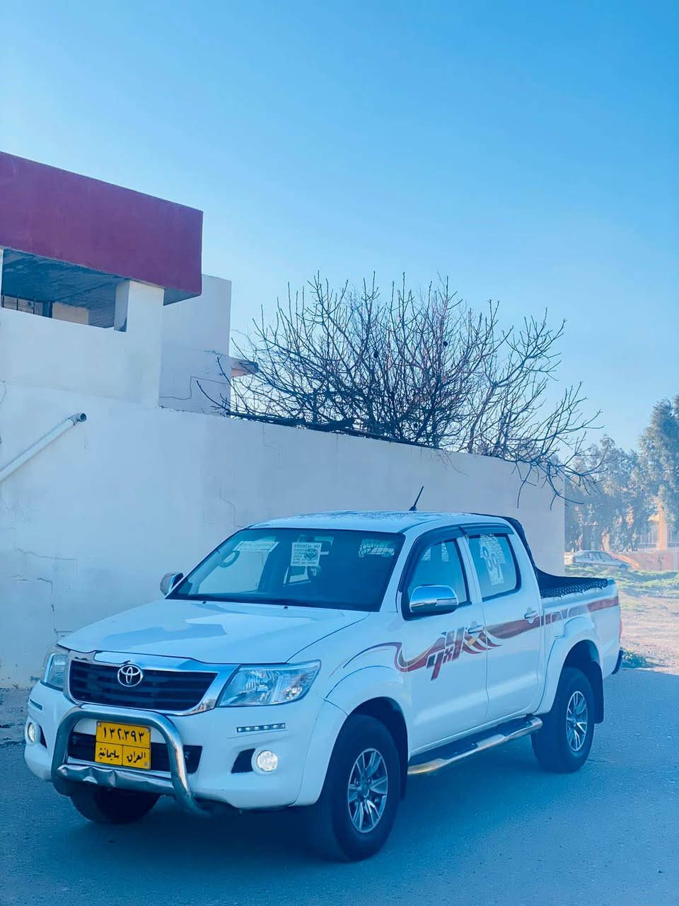 مەرزیە مۆدێل ٢٠١٣
بتل سەید نەهرۆ  ویل کرۆم
ناو فۆر میکە شاشە 
سەنەوی نوئیە بەناوی خۆمە 
رەقەم سلێمانی رەقەم باریکە 
پارچە رەشە  چئ چئ سبوغی هەیە
بەحام دەی فرۆشم دەحمی نیە 
گەجرانی نیە دووبست سەقفی هەیتی 
چارتایەی نوئی لەژئرە 
گێر و مەچینە بەشەرت 
دەبل ئەکسل بەشەرت 
سەیارەکە توندوو تۆلە زۆر خاوئنە
سعر١٥٨ محامەلە 
تەلەفۆن وەتسئپ….*********** أربيل, العراق
