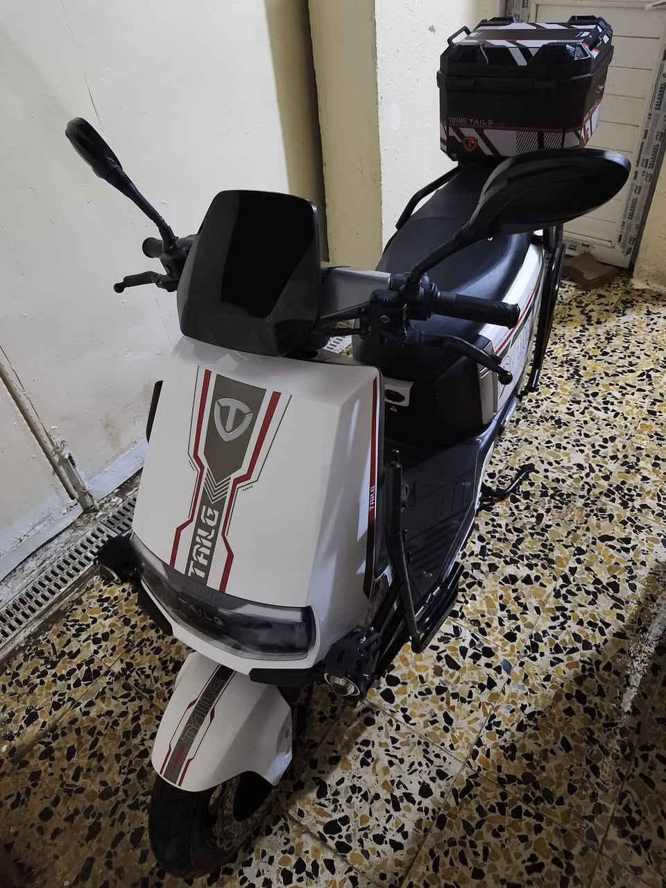 السلام عليكم للبيع دراجه شحن ماركه TAilG السرعه ٩٠  الشحنه الوحده ٩٠ كم دراجه زيرو السعر خاص او ***********
