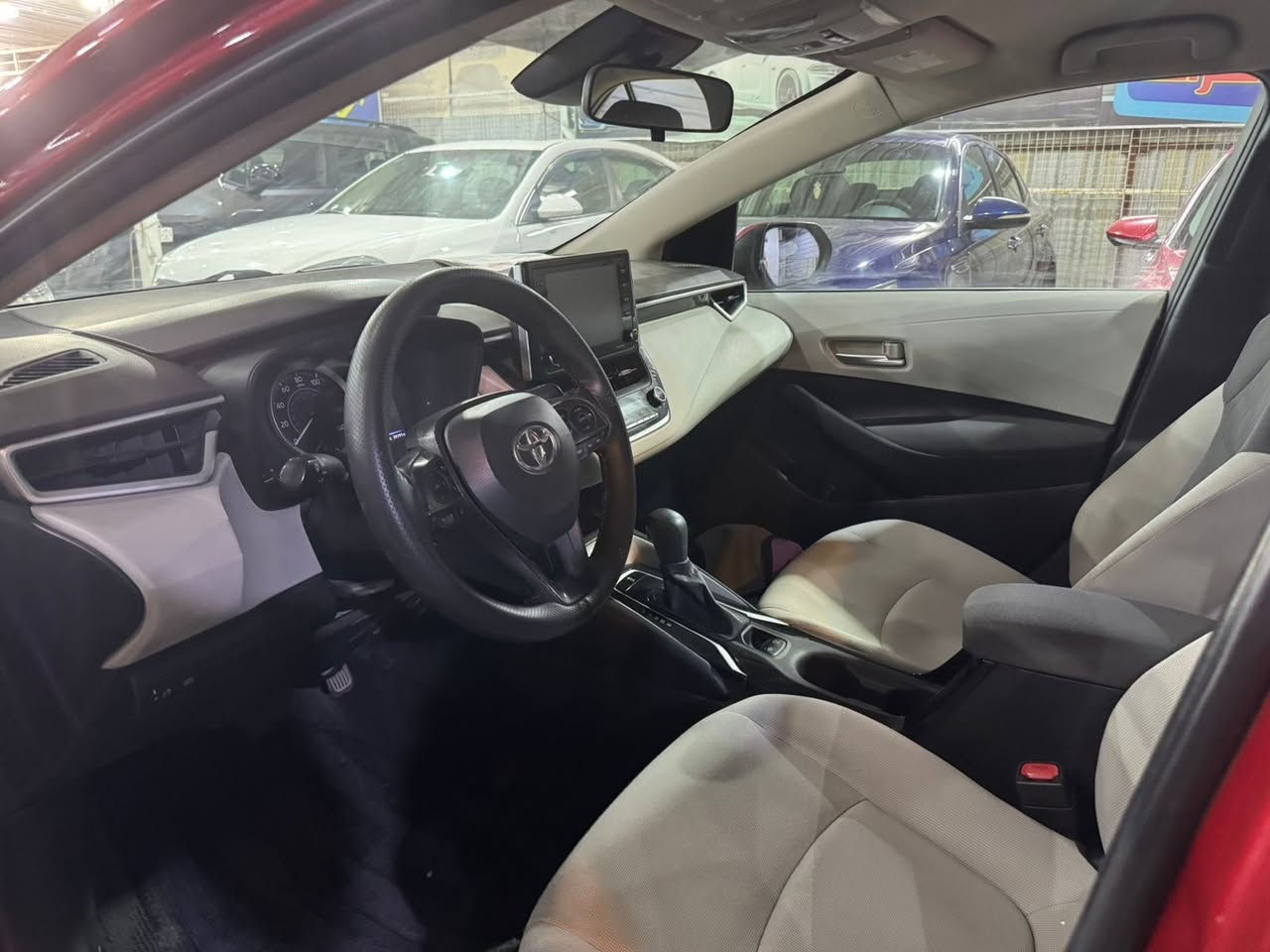 كورلا جديدة ماشيه ٣٩حقيقي
بسمي 
مواصفات نصف 
ضررها تخريب بدون ارباك ضربه طبر بالبنيد
محرك القلق الأبيض المرغوب ١٨٠٠ العادي
تبريد ثلج بلادي
***********وتساب
السعر ١٣٥
موديل2021
