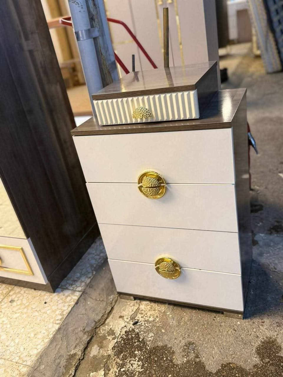 غرفه تركي 9 قطع ماركه اصليه  نظيفه واصل شد او نقل


**إذا كنت صاحب هذا الإعلان وتريد حذفه لأي سبب، رجاءا أرسل رسالة إلى الدعم الفني**