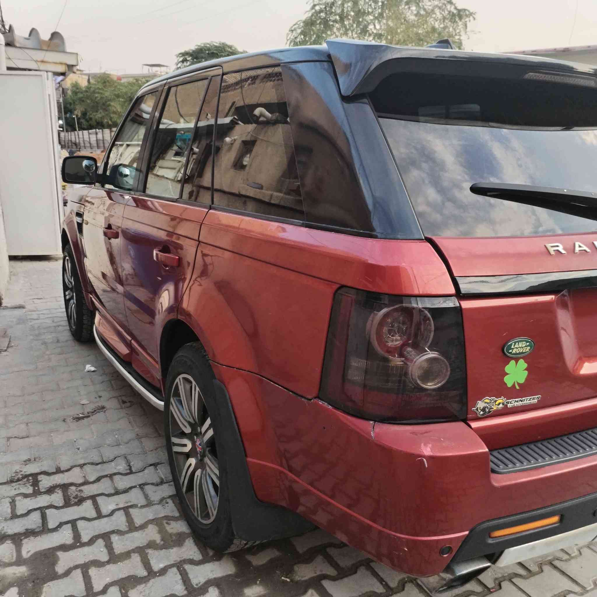 رانج روفر سبورت 2008 شكل 2013
بغداد الجديدة ***********
السيارة بيها منظومة غاز يعني انسى الصرف والدوانز وانسى الفيت بم
مكينة بدون سوبر جديدة
كير عليه ادامة جديدة فلتر ودهن
صدر امامي خلفي نظيف لا طكة ولا صوت
3 شاشات
منظومة زينون 
تبريد خير من الله 
الجوبلسات خير من الله 
ماطور اشتريتة جديد مال تفصيخ مامشدود لان مسويها گصب يعني تبقى مستوى واحد شوكت ما يعجبك ترجعها بلادي
كشنات كهرباء وتدفئة
مقود كهرباء 
سلايد روف
حادثها بنيد وجاملغ امامي
وجاملج خلفي بيه كلير
طوافة البانزين عاطلة
السعر 110 وبيها مجال بسيط بغداد, العراق
