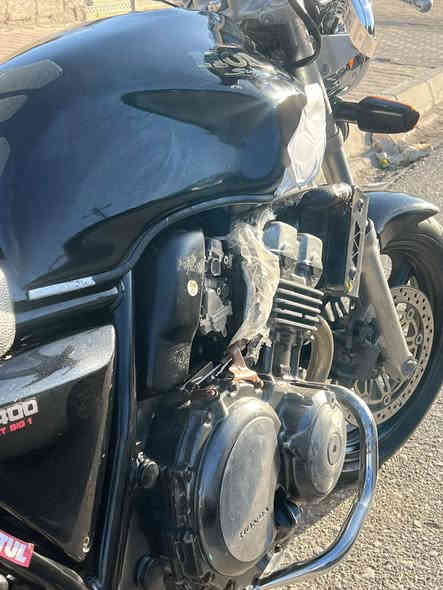 سلام عليكم سي بي فور جيل اول موديل 99
دارجة كفاله عامه كير محرك كهربيات 
اورقها كامله 
ادمه كامله عليها من كلشي 
برغي نقص مابيها محرك برغي ممفتوح بيها 
العنوان كركوك السعر 17بيها مجال للا شراي 
*********** فقط بيع
