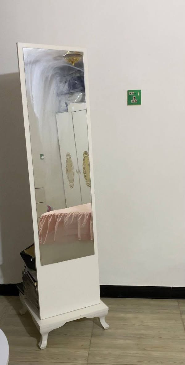 غرفه تركيه نظافه 90%الخشب الثقيل الدرجه الاولى مو الخفيف 9 قطع مستعجلين على بيعه السعر 500 وبيه مجال


**إذا كنت صاحب هذا الإعلان وتريد حذفه لأي سبب، رجاءا أرسل رسالة إلى الدعم الفني**