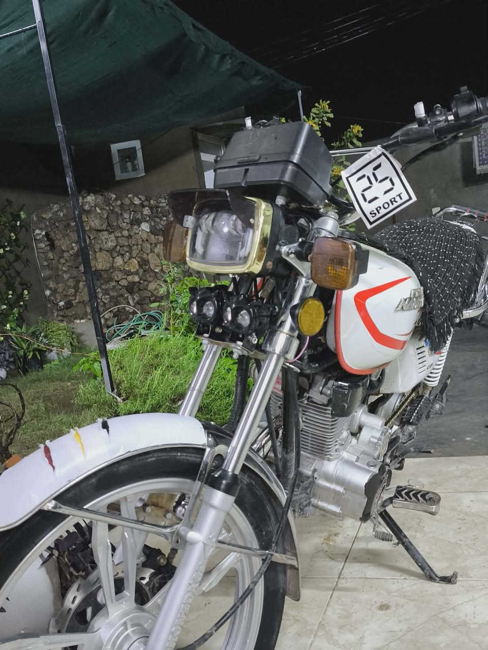 ماطور للبيع او مراوس موديل٢٣ هونزدا محرك محسن كبس ممفتوح برغي دراجه بدون اي نقص شرط سعر ٥٦٠بي مجال ***********
