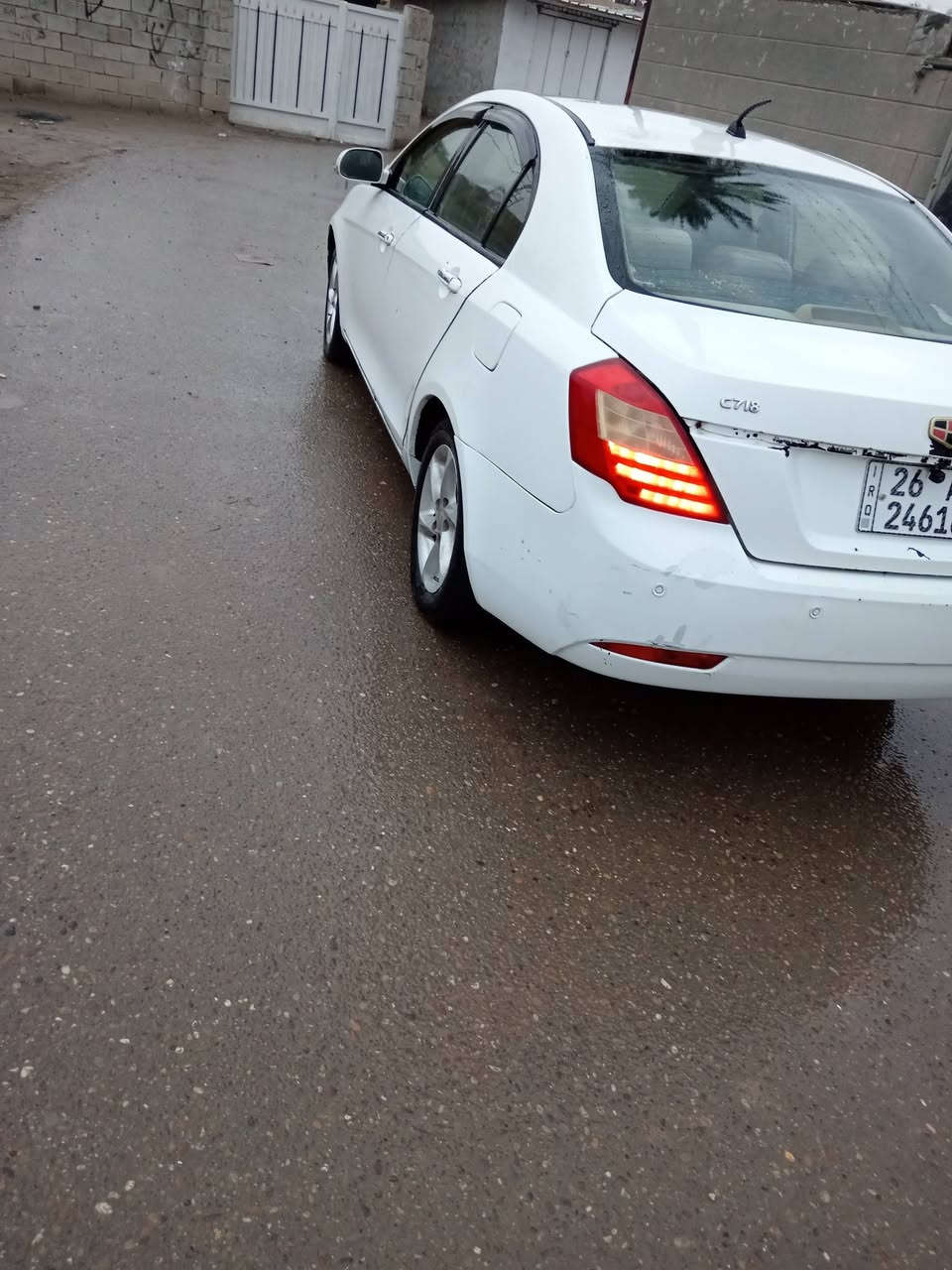 السلام عليكم
جيلي ام كراند 13للبيع 
محور كير ومحرك يارس 1600  
كير محرك ممتازات  
تدفئه تبريد كهربائيات كلهه شغاله  
جام اربعه كهراباء فتحه اشاير بلمري  
شاشه وكامره وحساسات خلفيه  
حداديه الكدام جديده صدر خلفي نص عمر 
مشط ستيرن جديد  
تخم تاير  
السياره مكفوله من الضربه القويه بيهه طخه 
بسيطه بلجاملغ اليسره الامامي وطخه بسيطه بلجاملغ 
اليمنه الخلفي  
سنوية ل30شرط التحويل راعيهه الشرعي بسامره 
ايريد تحويل  
 للاستفسار اكثر *********** مكاني سامرا
