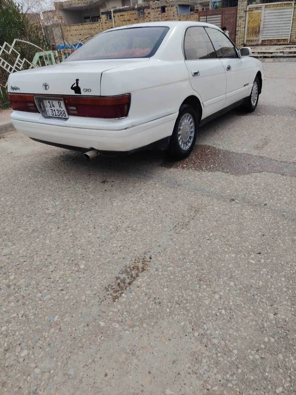 سلام عليكم سياره بطه موديل 2000رقم نكليزي مكفوله كص ونقل والصوليات مكينه فيفيتي  مصبوغه صبغ عام بدون ضربه رقم بصره سنويه جديده سعر 53رقم الهاتف ***********
