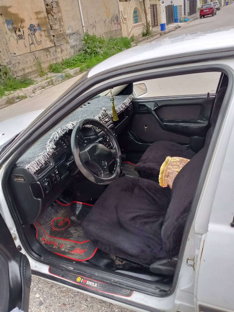 سلام عليكم فيكترا موديل ٩٢ حجم ٢٠ كير ومحرك بشرط صبغ ما بي سنويه جديد لحد ٢٠٢٨  رقم سليماني دولي تريد وكالة تريد تحويل دفتر بنزين بي سعر ٤٣$   رقم الهاتف لغة عربية ***********  لغة كوردي كورك ***********عنوان كركوك شراي يخابر
