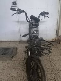 ماطور شحن • ٥ بطاريات • يحتاج بطاريات