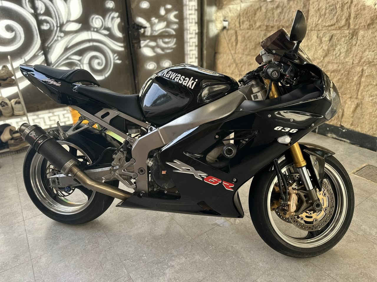 كاوسكي 2004
دراجه جديده ماشيه ٤٨ 
اتصل***********
