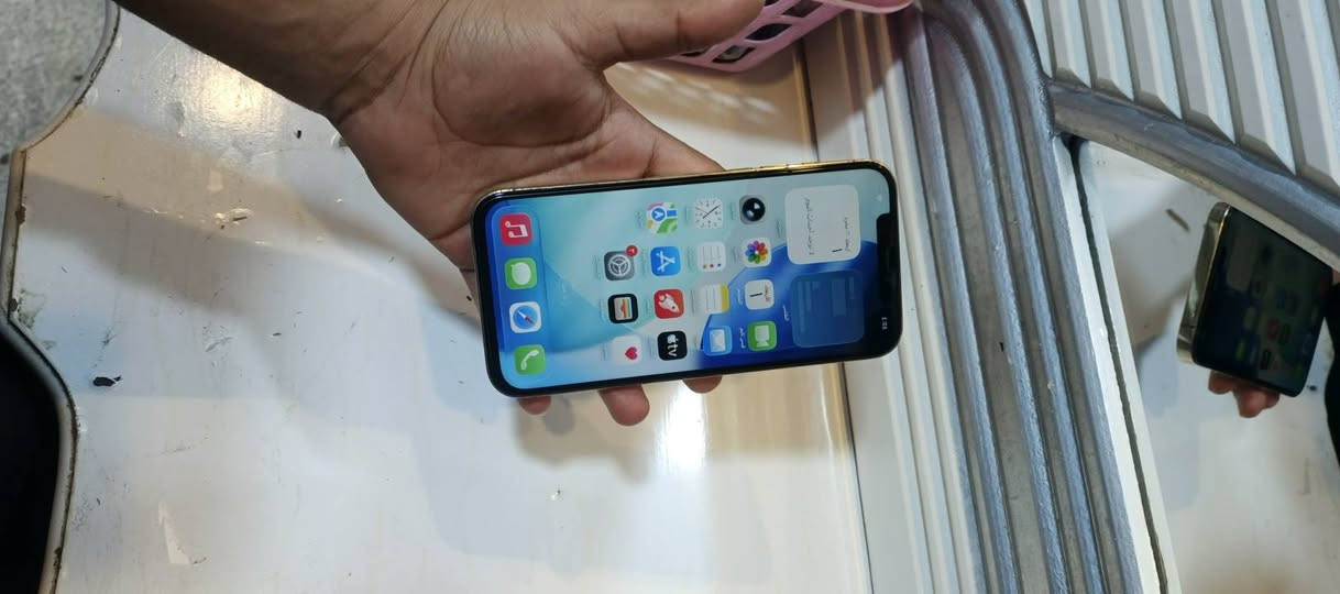 سلام عليكم إيفون ١٢ برو  ماكس
بطاريه ٧٩  مستبدل شاشه 
وكامره خلفيه متوقفه 
سعر 300$الف 
بغداد بلديات 
رقم، الهاتف ***********
