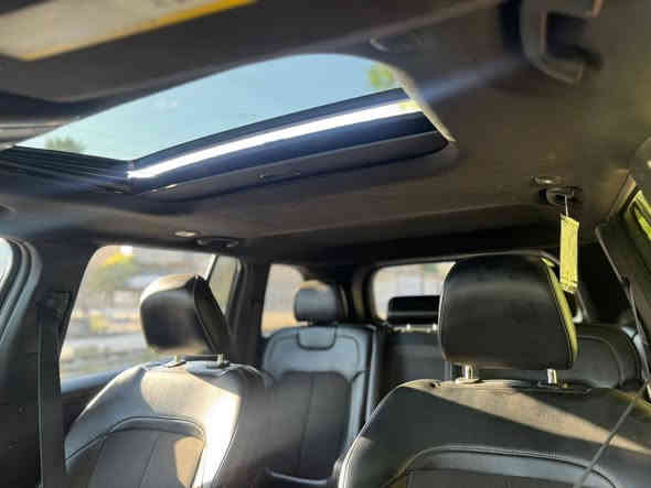 ***********.وتساب 
التيتيود. بلاك توب
5 راكب

jeep grand cherokee altitude 🏁
Balck-top.
5 sets 

رقم اربيل فحص وهزه جديد

حادث سطحي جداً بسيط
مكفولة لغود او شواصي
حادث [جاملغ وربع البنيد تعمير درجه اولى  ]

الباقي سياره كفاله عامه

ماشيه 32 mile
 جديده
المواصفات : 
 فتحه سقف طكتين
كشن جلد + مخمل 
دخول ذكي
بصمة ابواب وتشغيل عن بعد
شاحن وايرلس
كامره دواره
صندوق كهربائي شفط 
تبريد منفصل
شاشه كيجات ديجتل
رادار امامي
سماعات بوس دمام
شفتات بالستيرن
لد نهاري ابلادي 
حساسات خلفيه 
 اوتو بريك توقف ذاتي
نظام صوتي
نقطه عمياء 
اشاير بالمري 
فول تحكم استيرن
ويل 20 اسود ابلادي 

محرك السيارة 
V6
3600

وبعد بيها هوايه مواصفات 

للتواصل 
*********** وتساب بغداد
