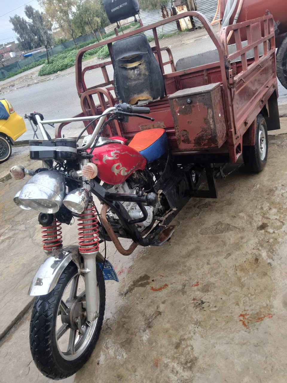 سلام عليكم للبيع موديل 2018 سعر مليون و 100 رقم ***********
