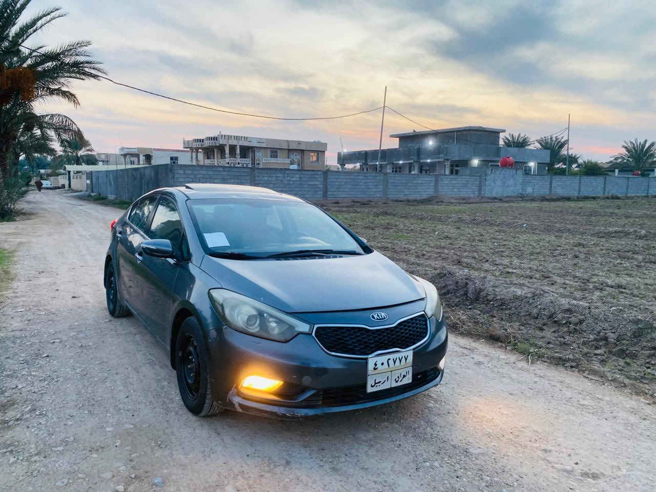 سيراتو موديل 2015
بيه قطعتين صبغ بدون دواخل
السعر 113بيه مجال
مكاني واسط الزبيدية 
***********
