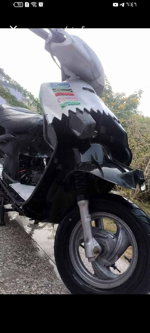 دراجه فراشه 140مكينه نضيفه مجفته تجفيت درجه الاوله شلعه ومعدل وين ميعجبك ترايك تجي تفحص وتشوف كهربائية كلها شغاله عوزه كفرات وكفراته 40الف درجه كلاجت جدد السعر 350 وبيه مجال بسيط مكاني النجف النداء شارع قنبر


**إذا كنت صاحب هذا الإعلان وتريد حذفه لأي سبب، رجاءا أرسل رسالة إلى الدعم الفني**