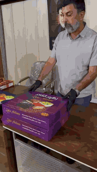 يتوفر كيك إنتاج معمل زهور الشام ارقام المعمل ***********/***********/ ملاحظة معمل  مال ولد صاحبي ليحب يتصل عليهم وشكرا
