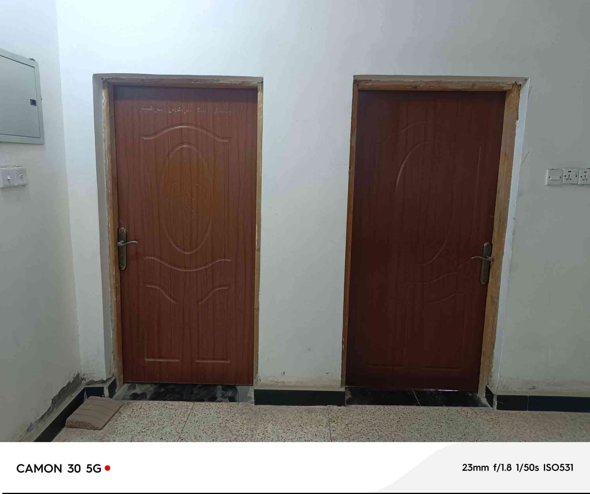 سلام عليكم دار للبيع مساحه 120متر طابو صرف مكون من طابقين الطابق الاول غرفتين وصاله وحمام ومطبخ وبراني  وهول الطابق الثاني 3غرف وصاله وحمام العنوان الديوانية الخصيمه  حي رفعت مقابل كازينو رعد للاستفسار يرجى الاتصال على هذه الرقم *********** السعر الخاص
