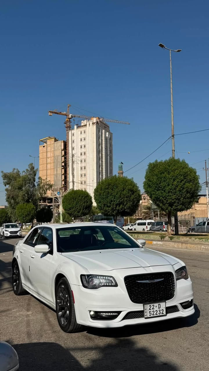 كرايسلر S300
مديل 2018 وارد كندي كلين تايتل مكفولة كفالة عامة
 مواصفات عادية بنوراما +كشنات كهرباء + تدفئة كشنات + تبريد قطعتين 
ماشية 111 الف كيلو متر
تخم تايرات جديد فايرستون ياباني 
السيارة اي نقص مابيها تشغل وتطلع 
￼ ‭***********‬
