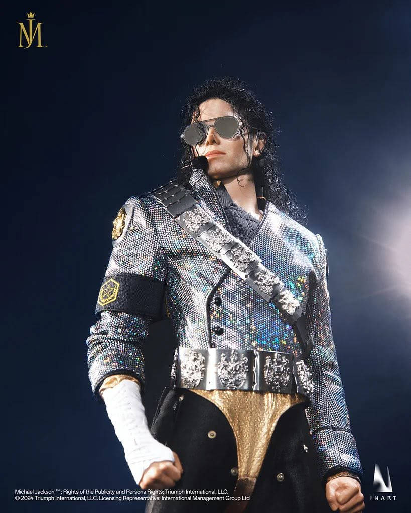 Michael Jackson Dangerous Tour (1/6 Scale) من INART

المواصفات:

* مقياس 1/6 احترافي من شركة  INART⁠￼
* تجسيد دقيق جداً لملامح مايكل جاكسون مع شعر مزروع (Rooted Hair).
* بدلة Dangerous Tour الشهيرة بتفاصيل لامعة مطابقة للعرض الحقيقي.
* نظارات، حزام، إكسسوارات وملابس عالية الجودة.
* مفاصل مخفية تسمح بوضعيات استعراضية متنوعة.
* مناسب لهواة الجمع ومحبي مايكل جاكسون.

مميزات النسخة:
✅ دقة نحت وتلوين عالية جداً
✅ شعر حقيقي مزروع بتفاصيل واقعية
✅ خامات ملابس فاخرة
✅ من أقوى إصدارات مايكل جاكسون بمقياس 1/6

للمهتمين أو للاستفسار عن السعر والتوفر، راسلني على الخاص.


**إذا كنت صاحب هذا الإعلان وتريد حذفه لأي سبب، رجاءا أرسل رسالة إلى الدعم الفني**