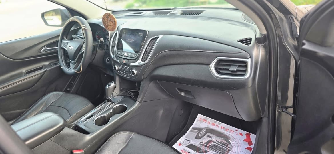 السلام عليكم 
شوفرليت كوينكس 
٢٠٢٠
برايمر 
فول مواصفات 
بيه ٤ قطع صبغ
كامله جاهزه بدون نقص
تحويل ثاني يوم
جنطه كهربائيه 
كشنات كهرباء تدفئه
رادار
بصمه
سعره ١٤٠ وبيه مجال
للاستفسار 
*********** واتس
