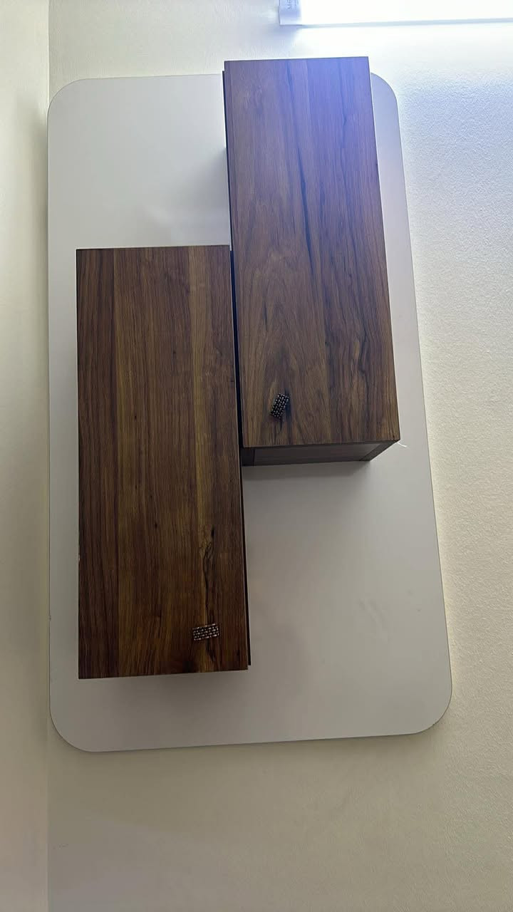 ميز تلفزيون مع فاترينا للبيع / بغداد جديد ونظيف جداً من  الحسني هوم سنتر ماخذتهم


**إذا كنت صاحب هذا الإعلان وتريد حذفه لأي سبب، رجاءا أرسل رسالة إلى الدعم الفني**