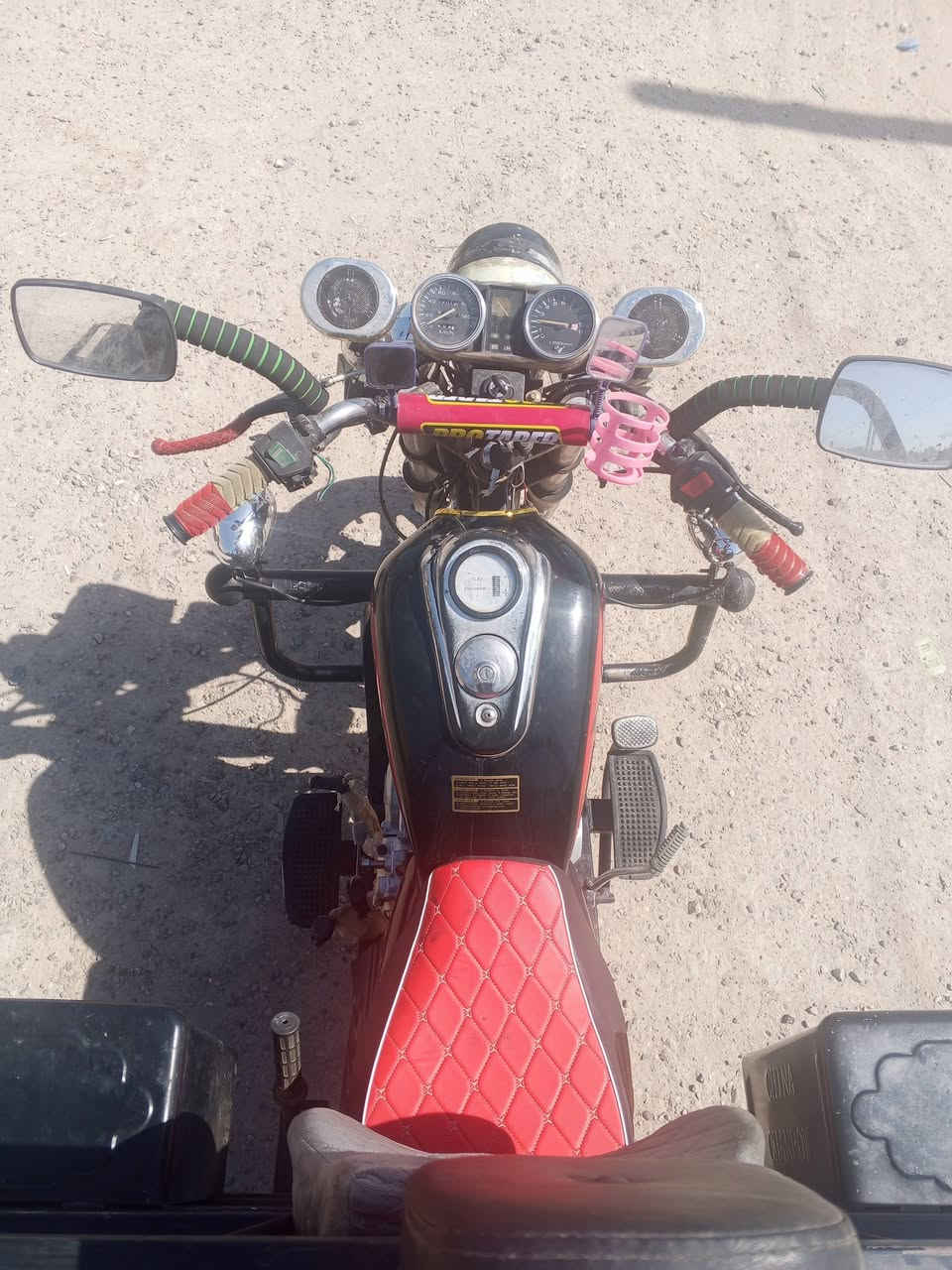 عليكم ستوته موديل 25 باب اول محرك 200 ويل صاب تاير عريضه 13 ستوته خير من الله السعر مليونين وميه العنوان بغداد السيديه التلفون بي وتساب ***********
