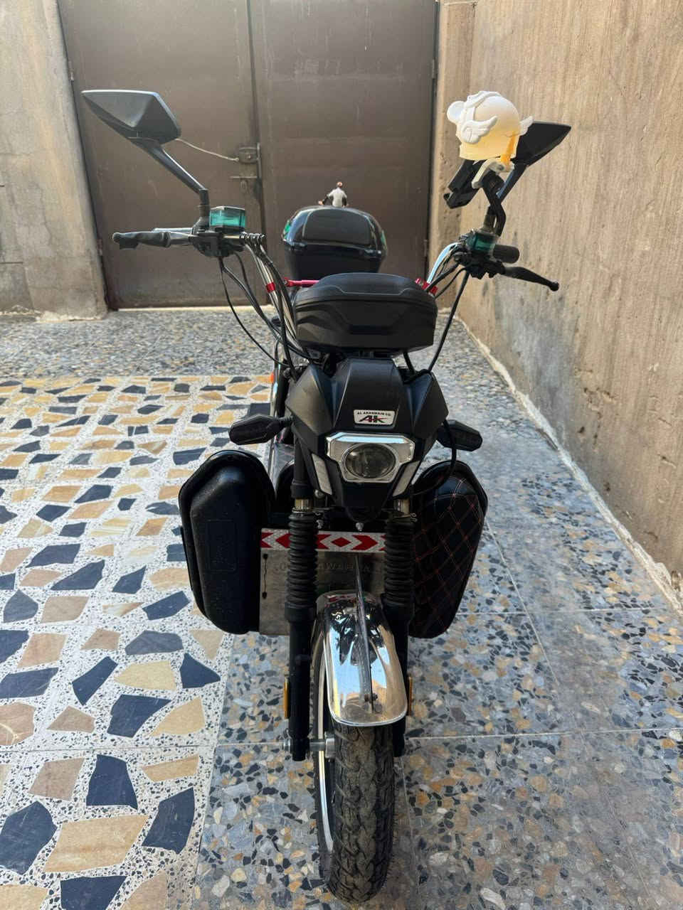 دراجة شحن (الاخوين) الضرر ماسدة مكسورة مثل ماموضحه بالصورة والشاشة طافية 
دراجة خير من الله بطريات على الفحص  يمشيك خير من الله نضيف وحلو 
سعرة 550وبي مجال
مكاني الرمادي التأميم
تواصل ***********
